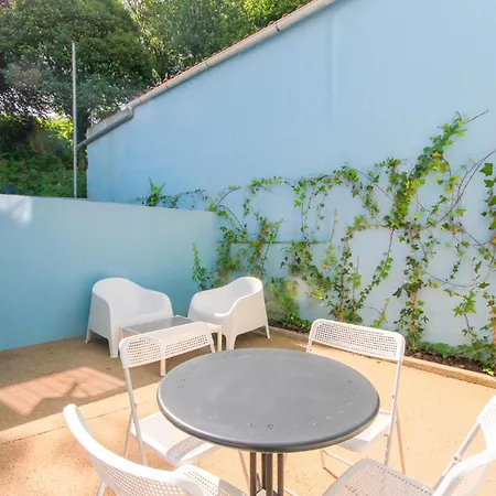 Blue Aparthotel
